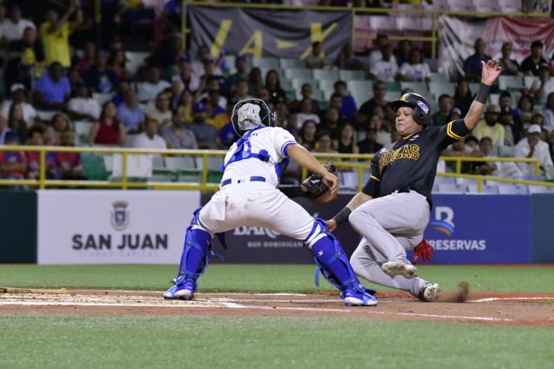 Licey derrota a las Águilas ganando su primer partido  de la Serie de Titanes post thumbnail image