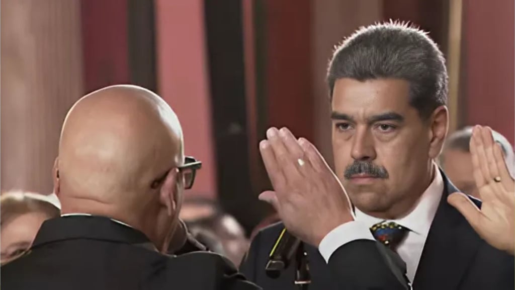 Nicolás Maduro se juramenta como presidente de Venezuela post thumbnail image