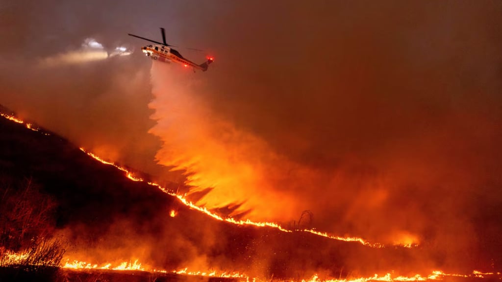 Los Ángeles emite nueva orden de evacuación por expansión de incendio post thumbnail image